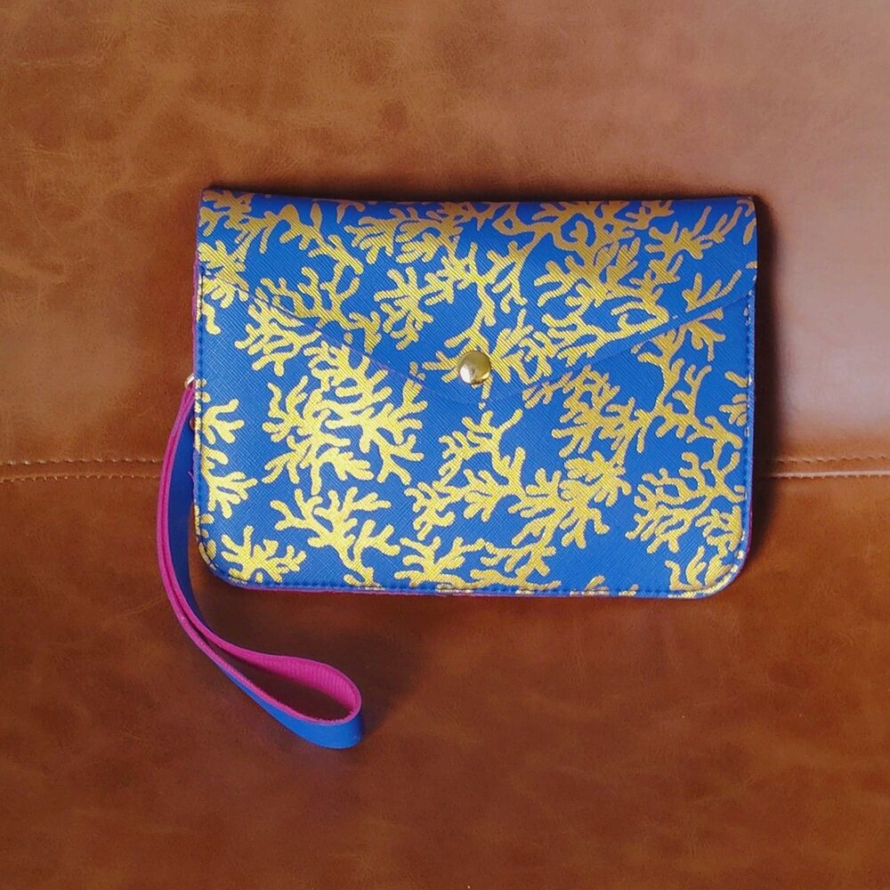 Top it Off Blue And Gold Coral Printed Wristlet